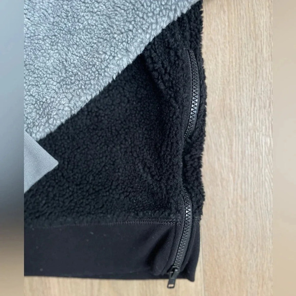 American Eagle Hoodie Sweatshirt Sherpa Fleece Men’s Color Block Black Green S - Picture 9 of 9